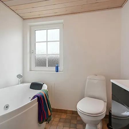 Rummeligt Med Spa, Aktivitetsrum Og Fantastisk Beliggenhed Taet Pa Vesterhavet Sj1034 Thyborøn
